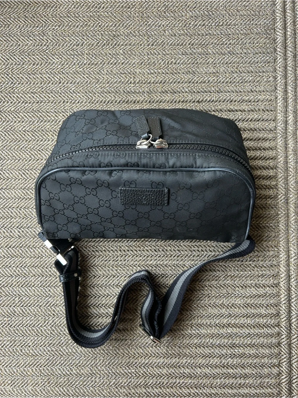 GUCCI Black GG Nylon Waist Pouch - Picture 6 of 6